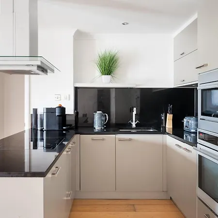 Riverside Two Bedroom Apartment In Canary Wharf Londres Extérieur photo