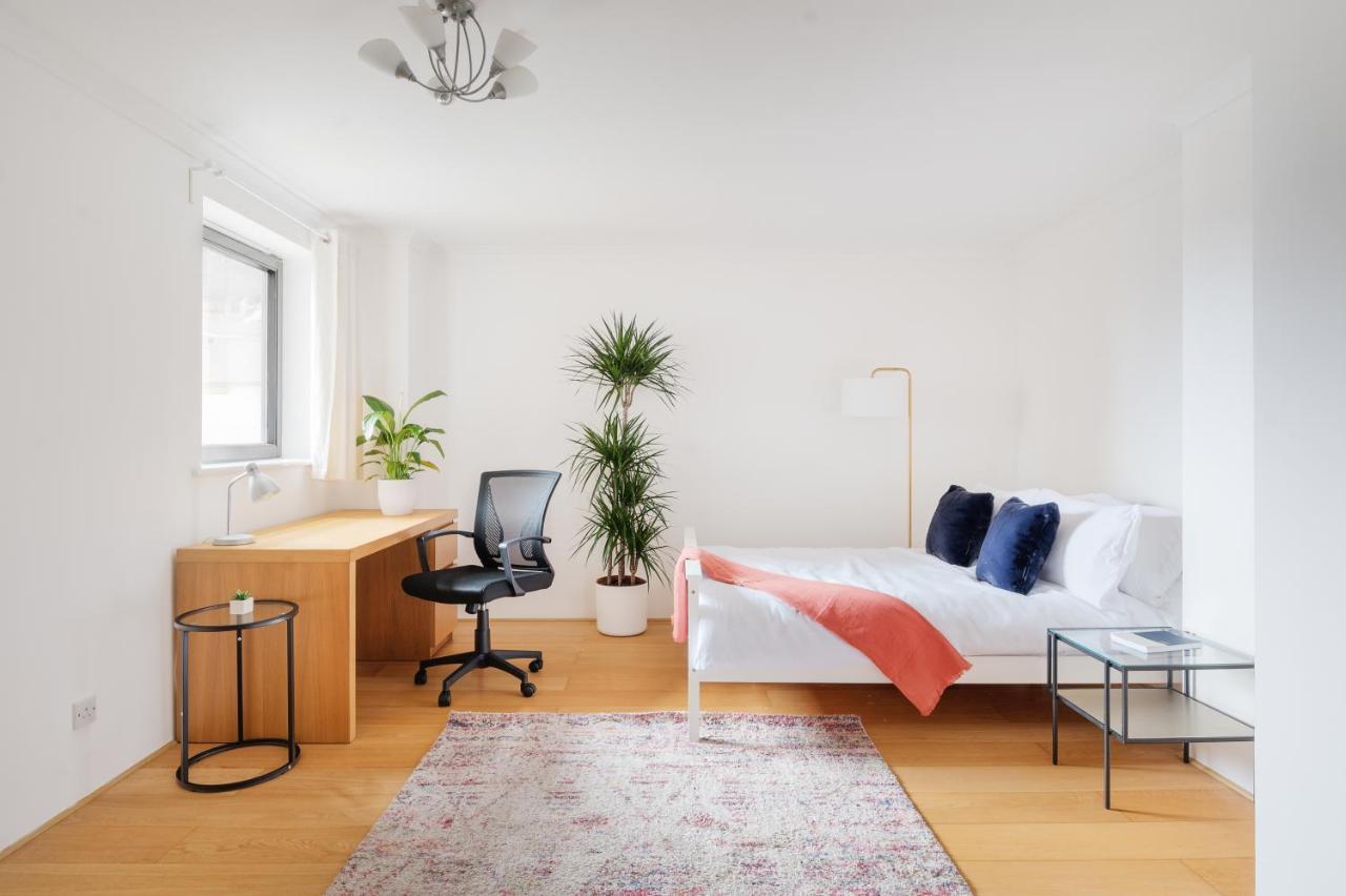 Riverside Two Bedroom In Canary Wharf Appartamento