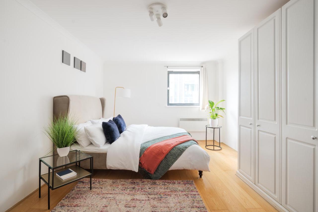 Riverside Two Bedroom In Canary Wharf Appartamento *
